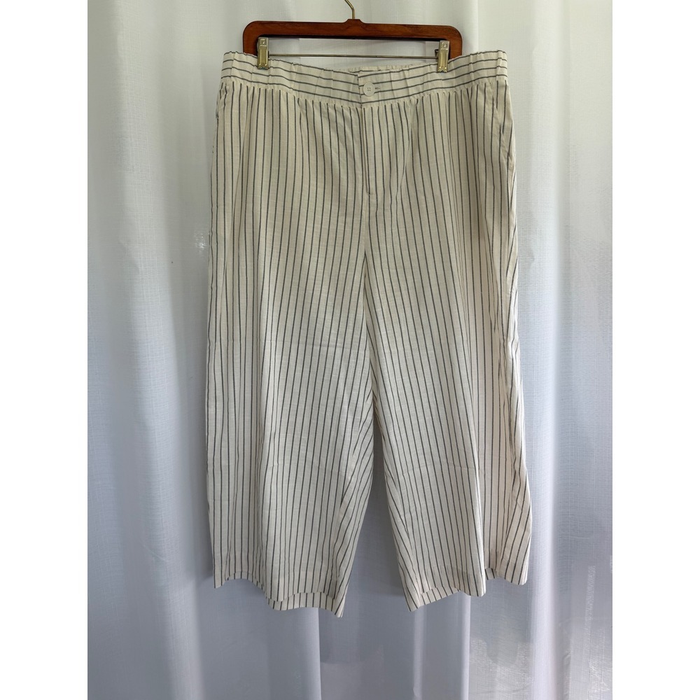 Torrid Wide Leg Crop Pants Women's Size 16 Cream Black Stripe Lightweight